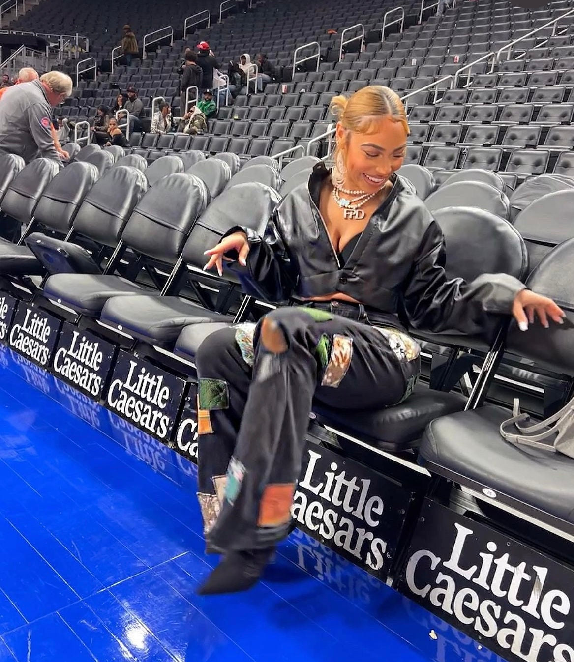 Patch work jeans women’s (black wash)