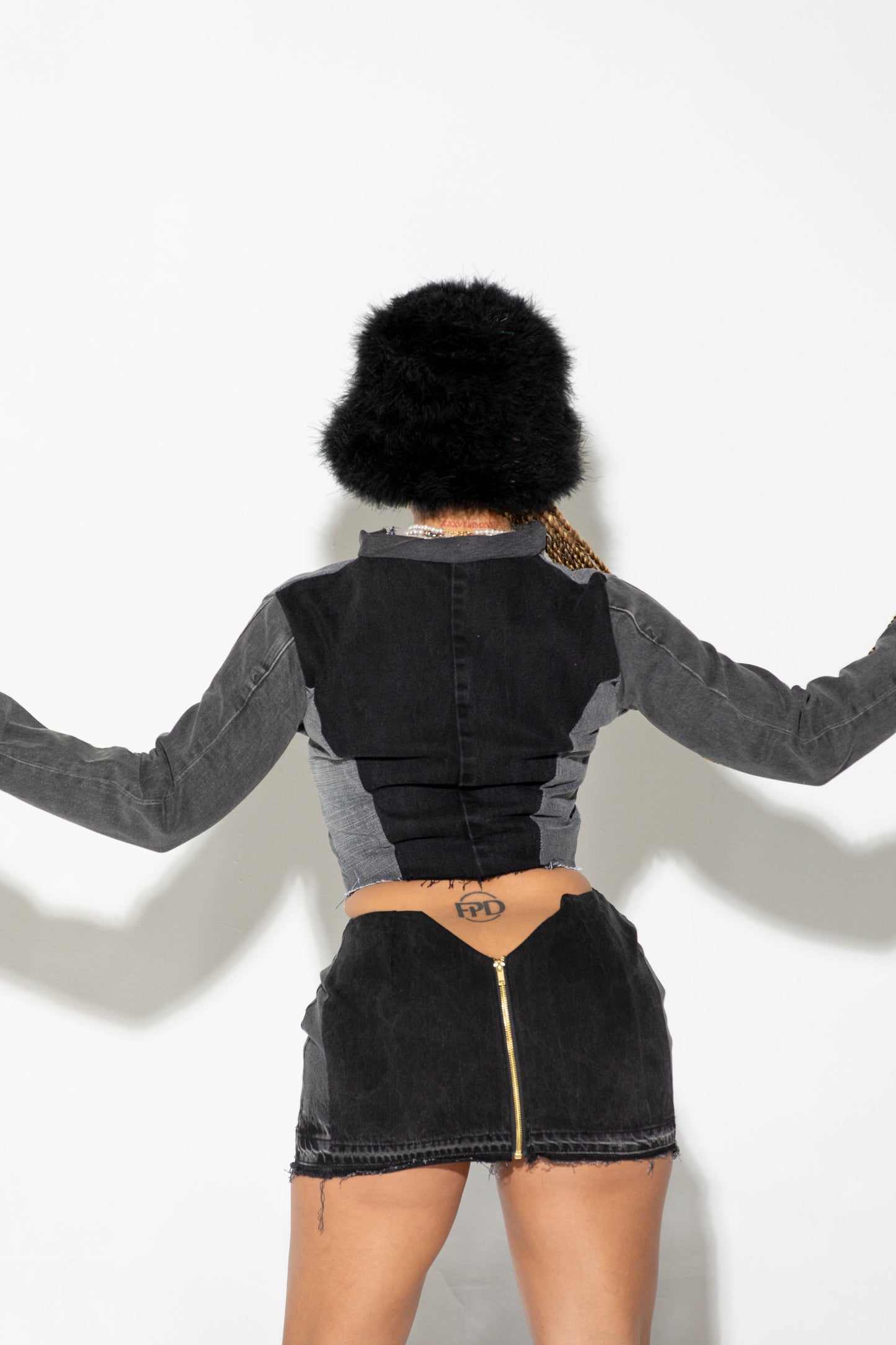 Fur feather bucket hat