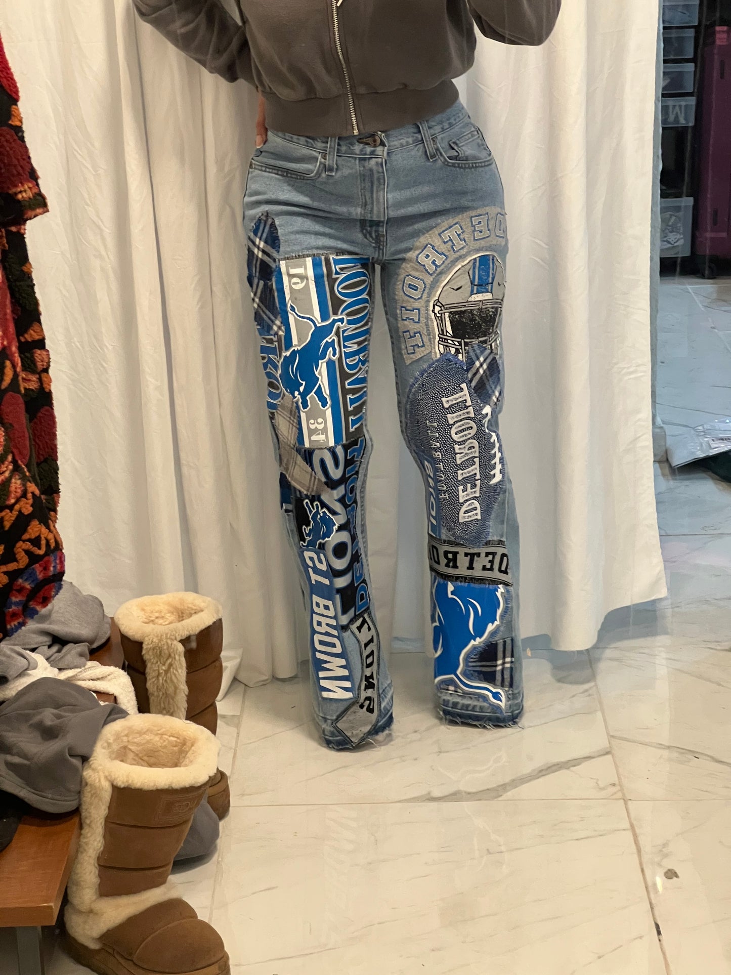 Lions stitch jeans (women’s blue denim)